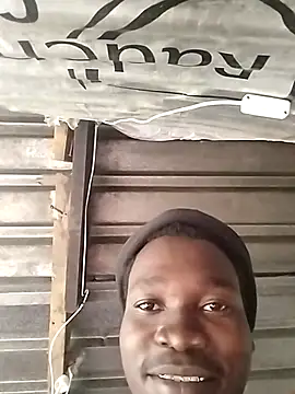 Snapshot of Msoon001 chatting on November 2025 01:45:01 PM Msoon001 online show from November 2025 01:45:01 PM