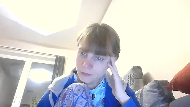 Snapshot of Loriven chatting on October 2025 06:43:01 PM Loriven online show from October 2025 06:43:01 PM