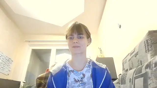 Snapshot of Loriven chatting on November 2025 06:53:01 PM Loriven online show from November 2025 06:53:01 PM