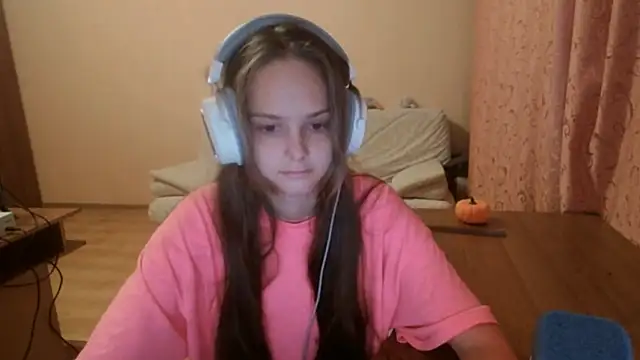 SharybbFace online show from September 2025 04:19:01 PM