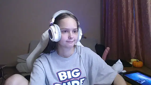 SharybbFace online show from October 2025 03:08:02 PM