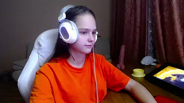 SharybbFace online show from October 2025 03:12:02 PM