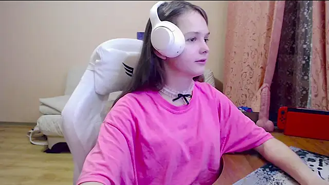 SharybbFace online show from November 2025 03:02:01 PM