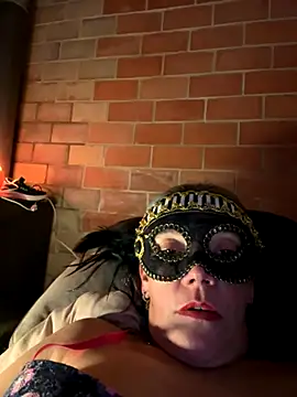 Rosabraguitas online show from October 2025 01:57:01 AM