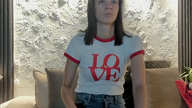 Snapshot of joselin_rouse chatting on April 2026 12:46:02 PM joselin rouse online show from April 2026 12:46:02 PM