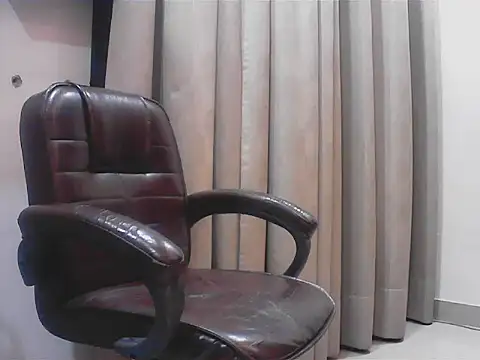 Snapshot of short_girl_ chatting on September 2025 08:12:02 PM short girl online show from September 2025 08:12:02 PM