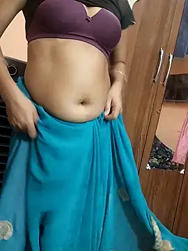 Snapshot of monarani5986 chatting on May 2026 05:11:01 PM monarani5986 online show from May 2026 05:11:01 PM