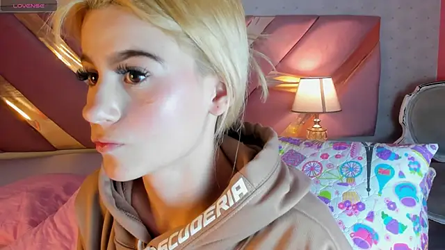 ChloeLaurentt online show from January 2026 05:27:02 PM