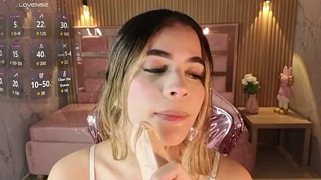 lilith4 s online show from March 2026 08:25:01 PM