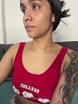 Isabella-Teen online show from January 2026 02:15:01 AM