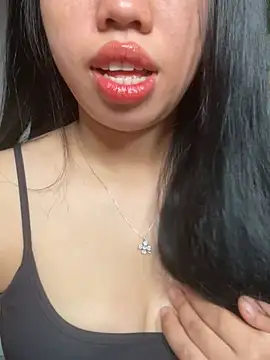 Snapshot of Rose-babyx chatting on June 2026 02:23:01 AM Rose-babyx online show from June 2026 02:23:01 AM
