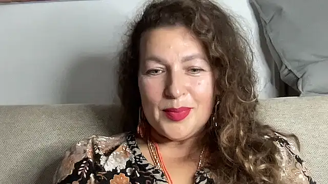 Snapshot of Elviora chatting on October 2025 07:55:01 PM Elviora online show from October 2025 07:55:01 PM