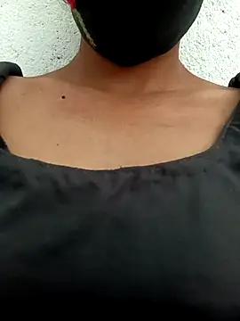 Aaisha-16 online show from November 2025 03:49:02 AM