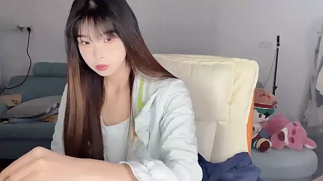 Snapshot of Akong11 chatting on May 2026 05:03:02 AM Akong11 online show from May 2026 05:03:02 AM