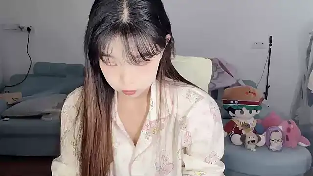 Snapshot of Akong11 chatting on May 2026 05:15:02 AM Akong11 online show from May 2026 05:15:02 AM