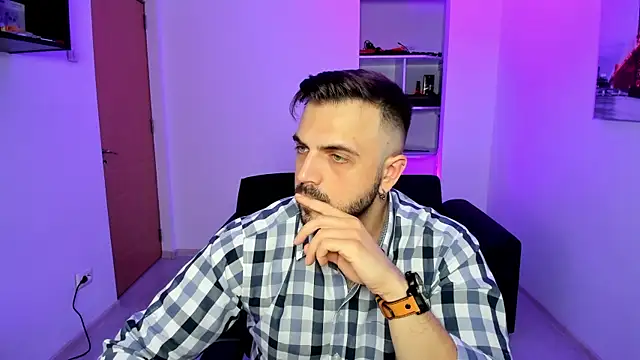 Jace Thorne online show from November 2025 06:46:02 PM