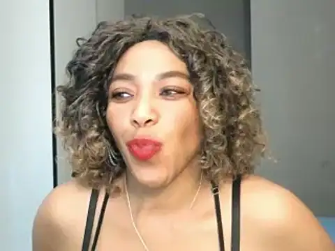 Lillyan N online show from November 2025 11:27:02 AM