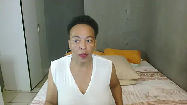 Lillyan N online show from March 2026 05:50:02 PM