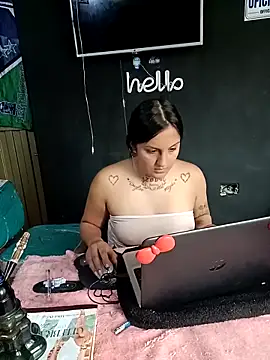 Snapshot of polylove18 chatting on November 2025 06:10:02 PM polylove18 online show from November 2025 06:10:02 PM