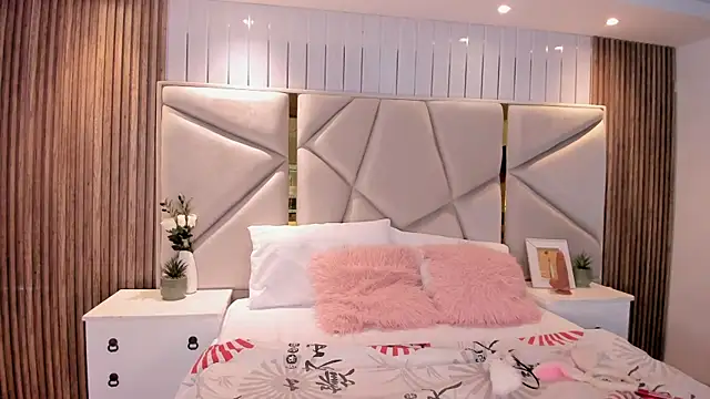 Maddy XOXO HOT online show from September 2025 09:16:02 PM