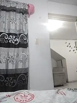 LaraStons online show from November 2025 11:54:02 AM