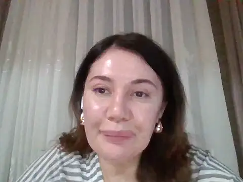 Lomivah online show from December 2025 06:27:01 PM