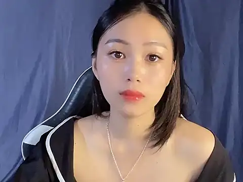 Snapshot of Lyly4757 chatting on September 2025 07:15:01 PM Lyly4757 online show from September 2025 07:15:01 PM