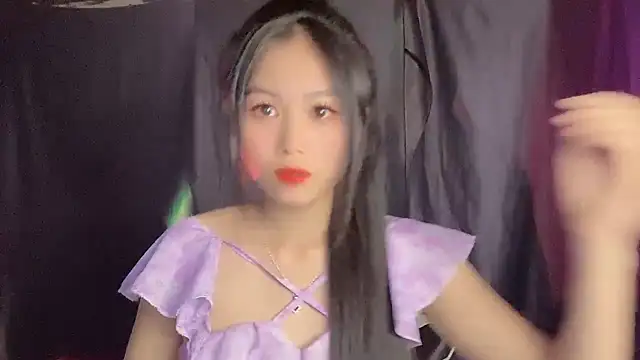 Snapshot of Lyly4757 chatting on September 2025 02:54:01 PM Lyly4757 online show from September 2025 02:54:01 PM