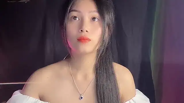 Snapshot of Lyly4757 chatting on October 2025 02:14:02 PM Lyly4757 online show from October 2025 02:14:02 PM