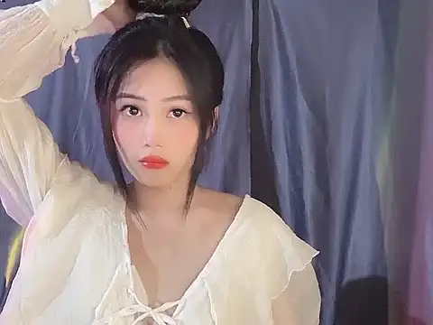 Snapshot of Lyly4757 chatting on October 2025 02:49:01 PM Lyly4757 online show from October 2025 02:49:01 PM