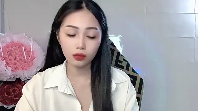 Snapshot of Lyly4757 chatting on October 2025 09:35:02 AM Lyly4757 online show from October 2025 09:35:02 AM