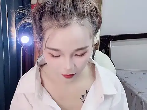 Snapshot of W-Sunflower chatting on October 2025 02:40:01 PM W-Sunflower online show from October 2025 02:40:01 PM