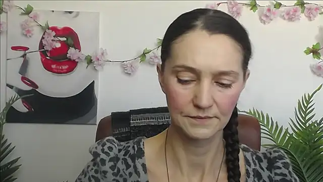 TayaFinch online show from February 2026 01:15:02 PM