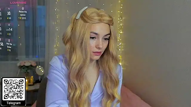 Snapshot of KristenHarrington chatting on December 2025 01:18:02 PM KristenHarrington online show from December 2025 01:18:02 PM