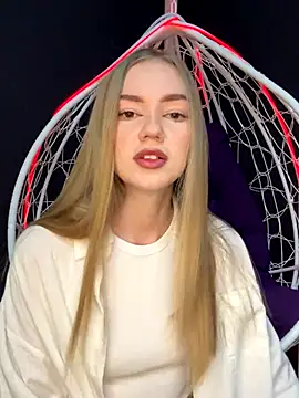 MilaMoone online show from October 2025 10:02:02 AM