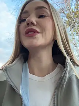 MilaMoone online show from October 2025 01:56:02 PM