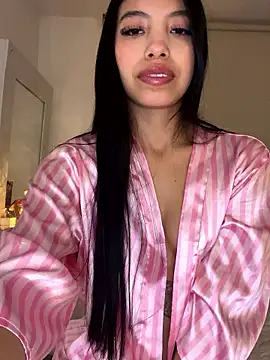 Tiffany Low online show from January 2026 09:36:02 AM