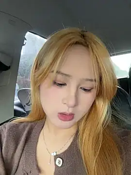 yuki june online show from October 2025 08:22:01 AM