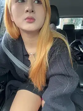 yuki june online show from November 2025 08:59:01 AM