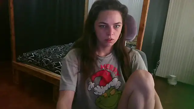 Snapshot of EthelsLover chatting on July 2026 07:39:01 AM EthelsLover online show from July 2026 07:39:01 AM