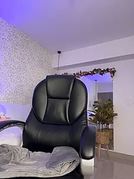 EMILIIA RICHTER   online show from February 2026 07:47:02 PM