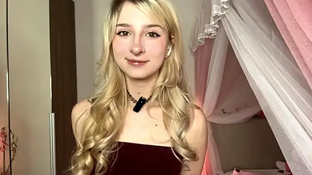 FridaAaberg online show from January 2026 08:05:01 AM