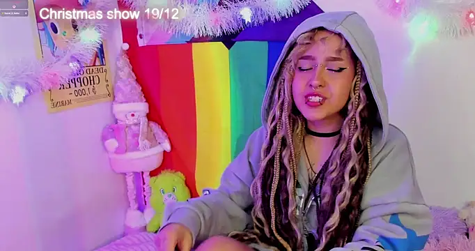 NekoWaifu online show from December 2025 01:38:01 PM