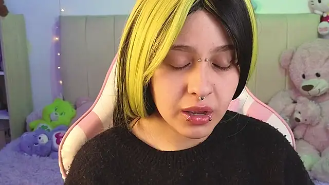 NekoWaifu online show from June 2026 02:48:01 PM
