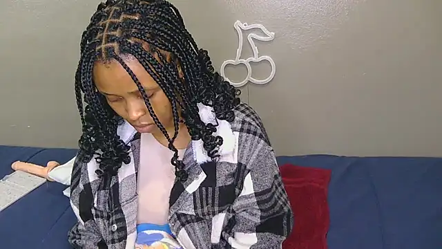 Serafynn online show from November 2025 12:16:02 AM