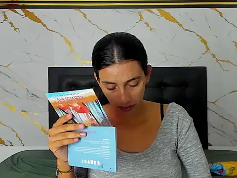 Jessicapethersonn online show from October 2025 02:07:02 PM