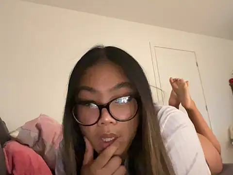 Snapshot of MissCherryyxox chatting on September 2025 10:17:02 AM MissCherryyxox online show from September 2025 10:17:02 AM