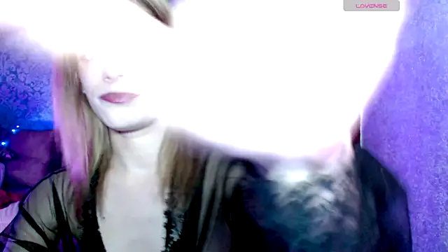 Snapshot of Kate__Loves chatting on April 2026 07:17:02 PM Kate Loves online show from April 2026 07:17:02 PM
