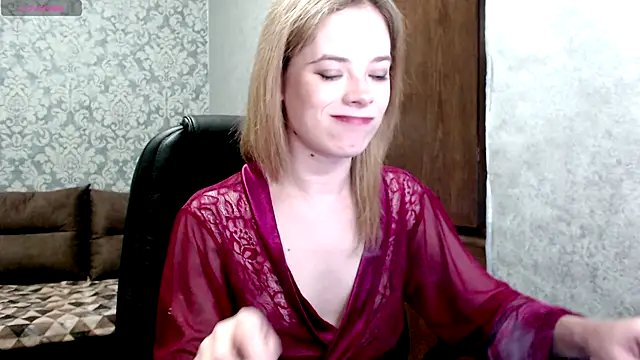 Snapshot of Kate__Loves chatting on May 2026 06:37:01 PM Kate Loves online show from May 2026 06:37:01 PM
