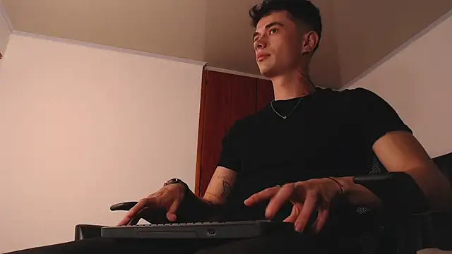 jaico santos online show from December 2025 10:41:02 PM